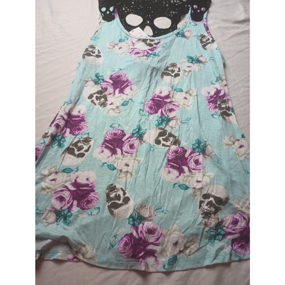 Hot Topic Skull Floral Tank Top Blue Purple Black Women Size Small NWT - Picture 2 of 5